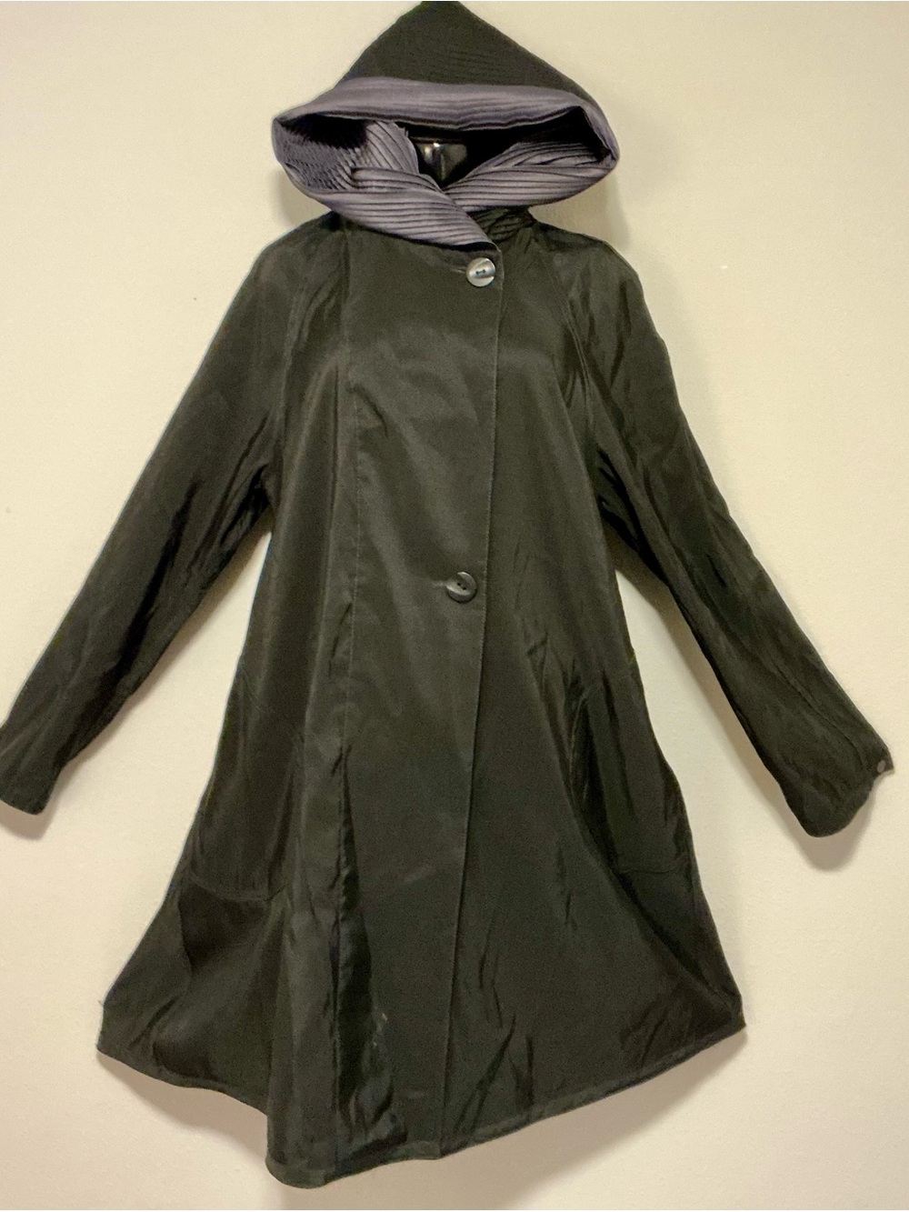 MYCRA PAC NOW icon “DONATELLA”  classic reversible coat, signature pleated hood